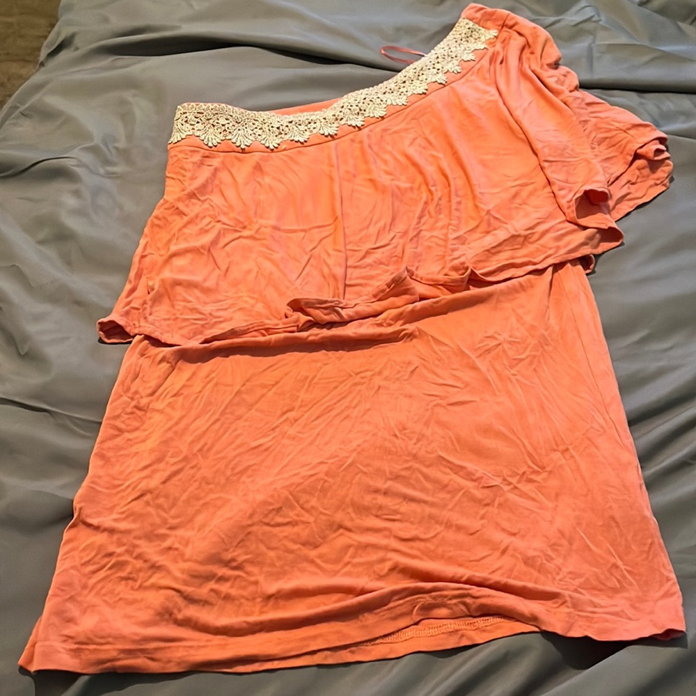 One shoulder shirt. Size large